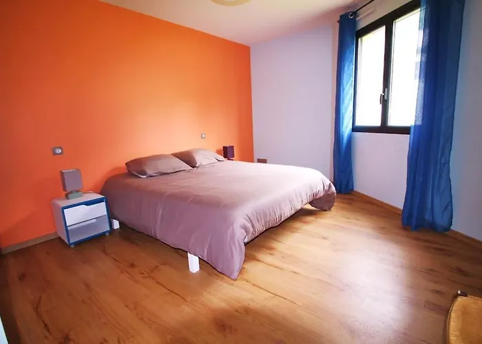 Grande Contemporaine Proche Randonnee Et *