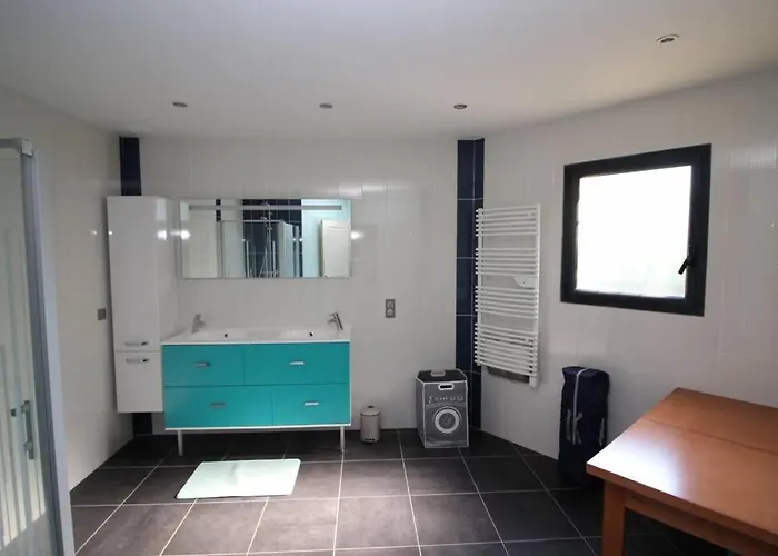 Grande Contemporaine Proche Randonnee Et *