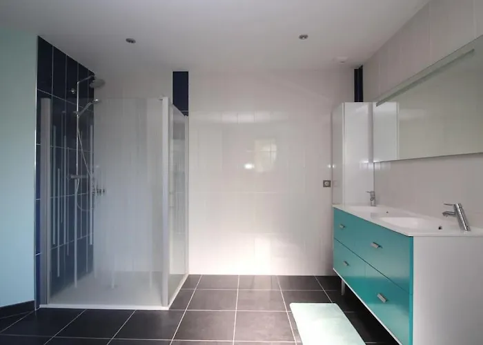 Grande Contemporaine Proche Randonnee Et *